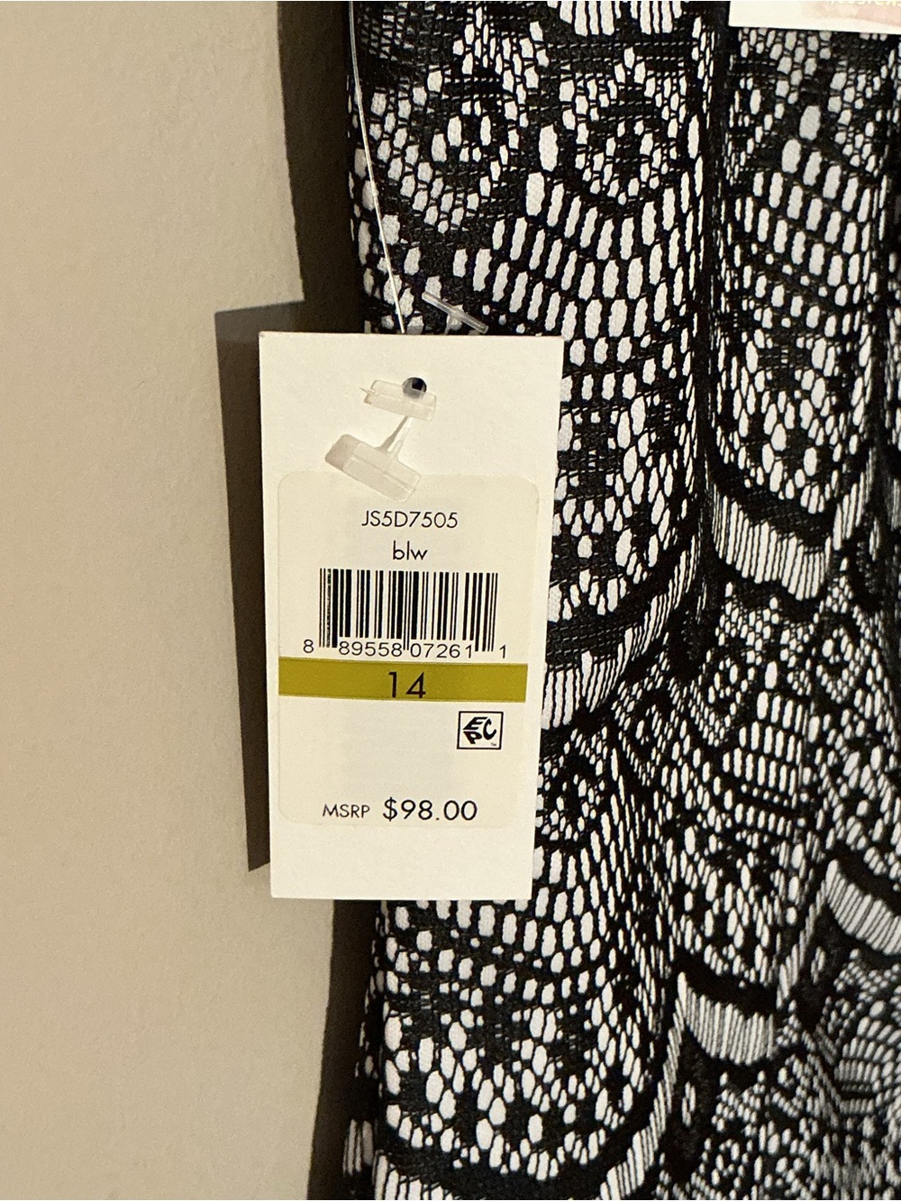 NWT - Jessica Simpson Black and White Scallop-Pattern Midi Dress - Picture 5 of 6